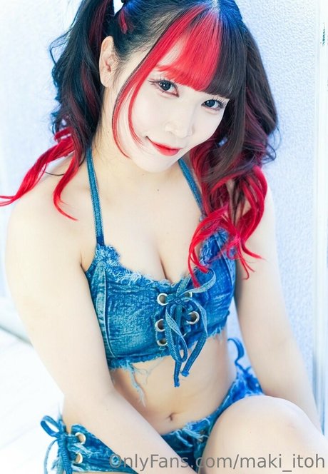 足 熟女 オンリーファンズ 美しい裸 画像