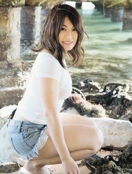 巨大ディルドオンリーファンズ ホットヌード 写真