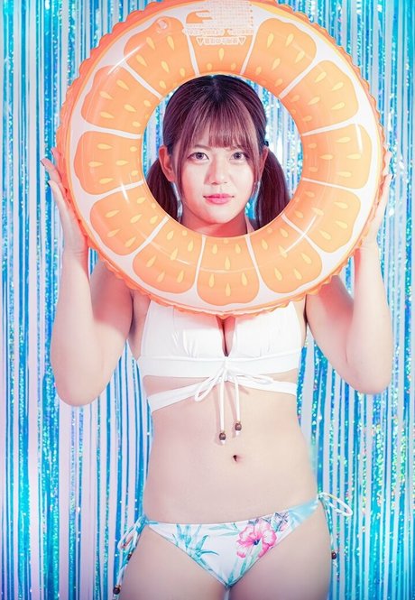 小さいチンポのシーメールオンリーファンズ HD 写真