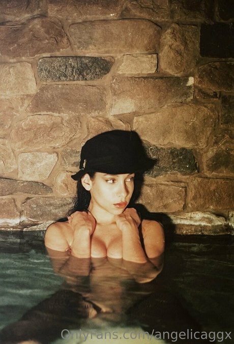 Angelicaggx ポルノスター 無料 写真