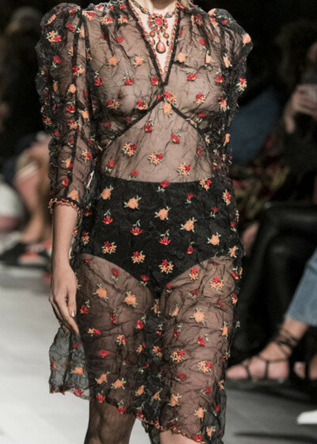 Julia Cumming アートポルノスター 写真