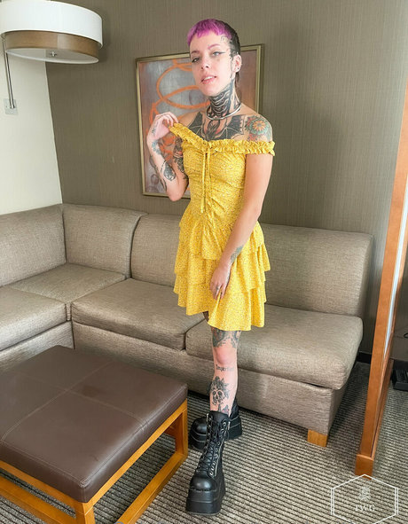 travelswithgrey セクシーモデル 写真