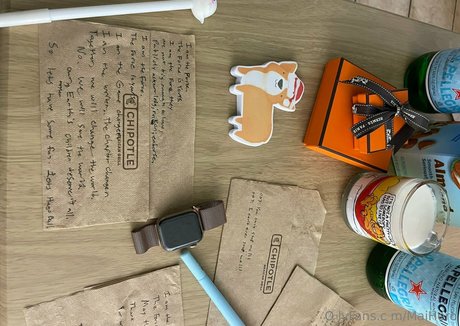 小柄な足オンリーファンズ ポルノ 写真