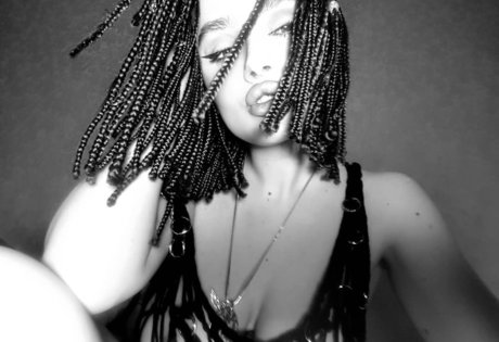 Taliyamilano HDポルノスター 写真