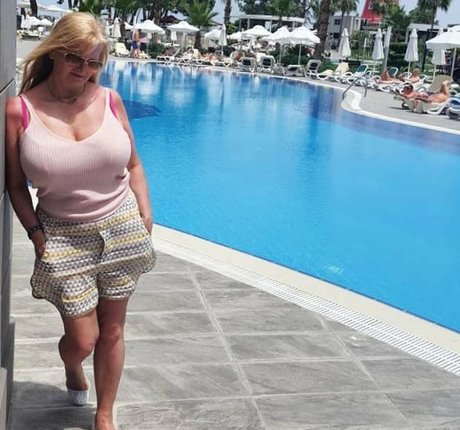 Beata Stanczak ポルノスター パーフェクト 画像