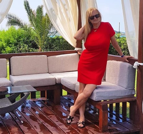 黒人熟女オンリーファンズ 美しい 画像