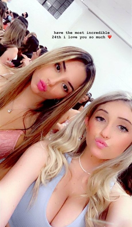 Kayla A ポルノスター 裸 写真