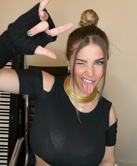 Chiara Gariboldi 美しいスター ギャラリー