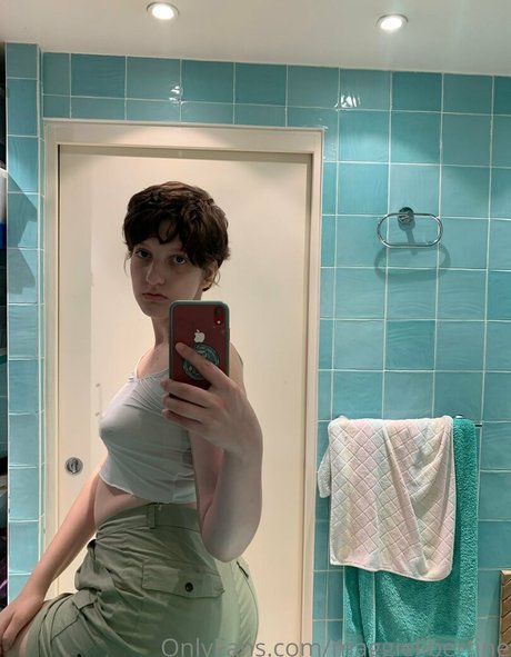 meggylibertine アート女優 画像