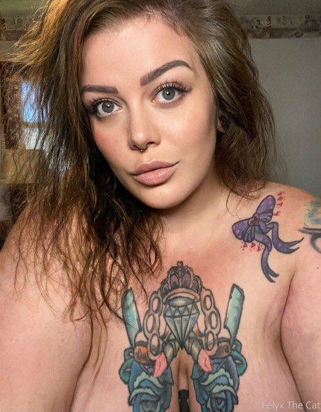 felyxthecat 裸のポルノスター 写真