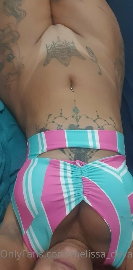 熟女の足オンリーファンズ ホット 画像