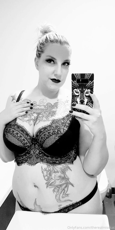 therealmisskat 素敵なポルノスター 写真