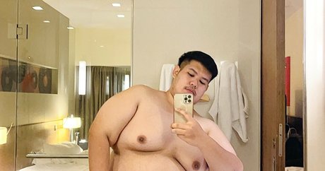 大学のアジア人オンリーファンズ ポルノ 写真