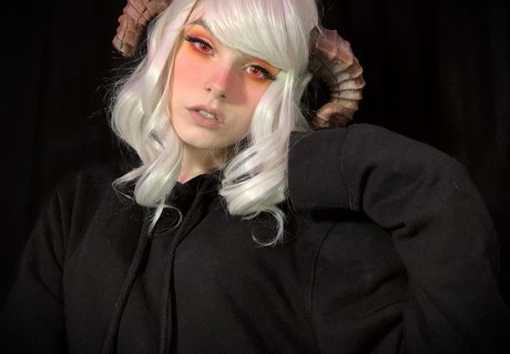 ジンジャーミルフオンリーファンズ 美しいヌード 写真