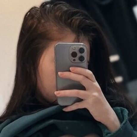 NoFaceBabyy エロティック女優 写真