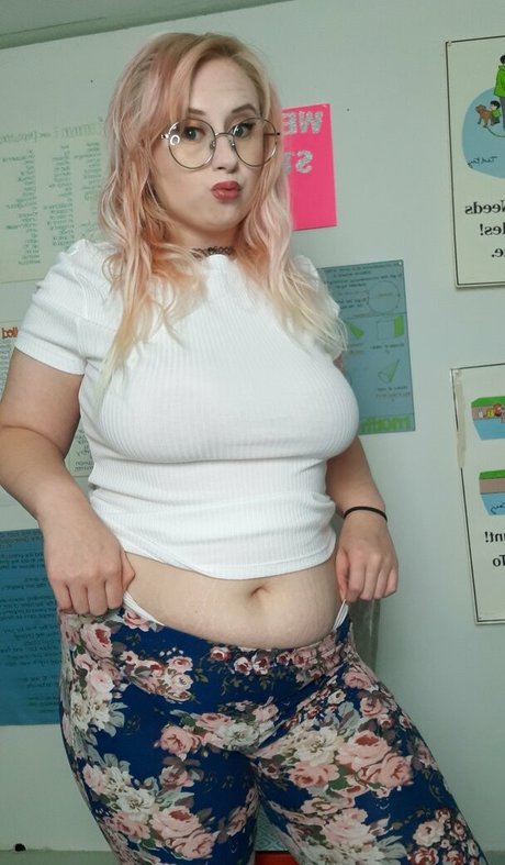 freeknockers420 エロティックなスター 写真