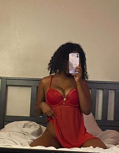 luna ioxo アートモデル 画像