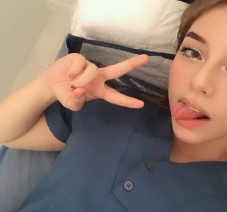 karentarazona10 95 エロティック女優 写真