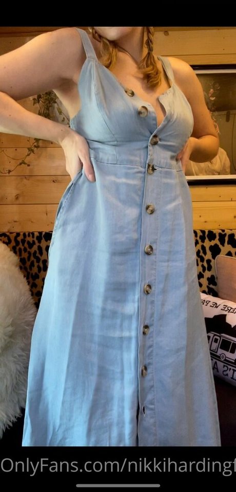 nikkihardingfree エロティックモデル 写真