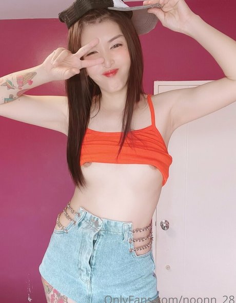 アジアン潮吹き オンリーファンズ えろた 写真