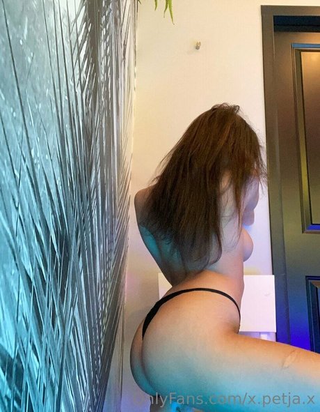 x petja x ポルノスター ヌード 写真