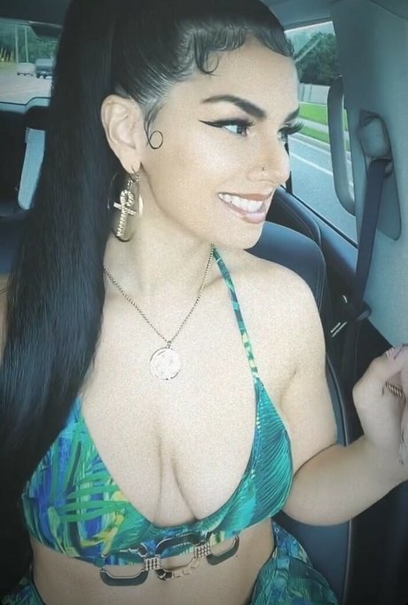 Myverse ヌードモデル 写真