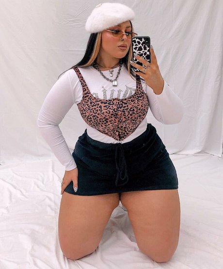 Holly Marston ポルノスター ヌード 写真