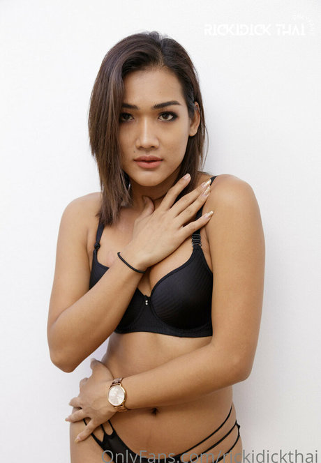 アナル乱交オンリーファンズ 美しいポルノ 写真