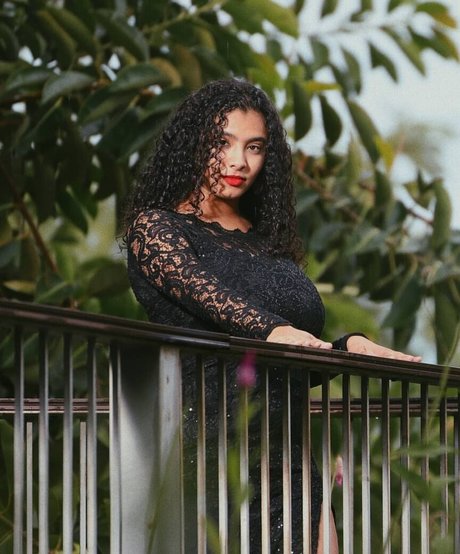 Karlamelito セックスポルノスター 写真