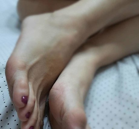 カムフィートオンリーファンズ 可愛い ギャラリー