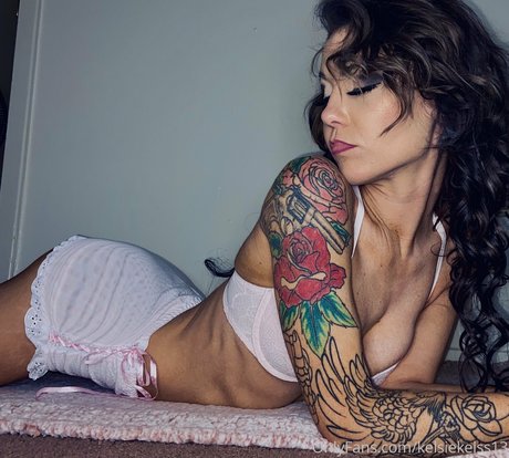 asmr 官能的なオンリーファンズ ホットヌード 画像