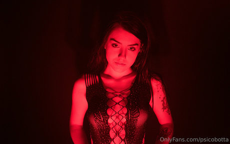 psicobotta ヌードモデル 写真