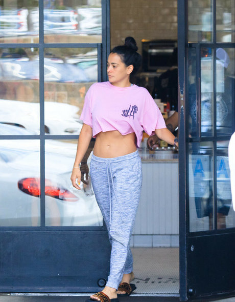 大きなプッシー唇オンリーファンズ えろ 画像