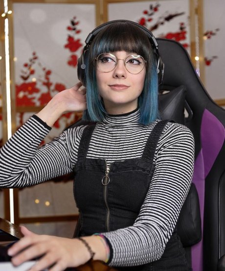 フィットネスコーチオンリーファンズ 可愛い 写真