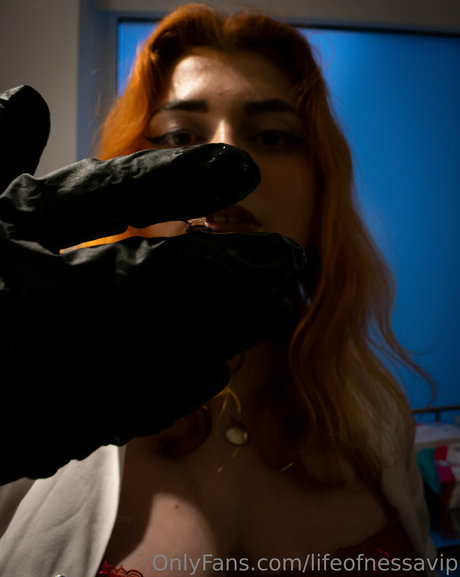 フィリピン人オンリーファンズ アート裸 写真