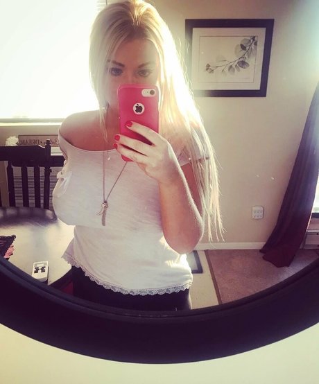 curvaceous barbie スター ヌード 画像