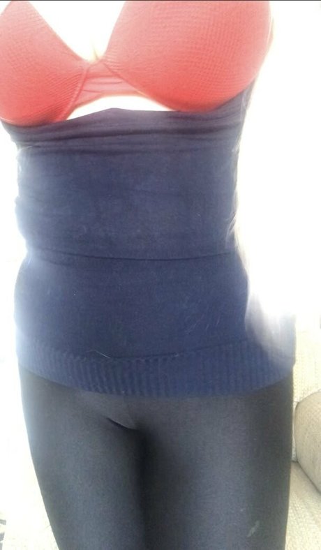 curvaceous barbie ポルノモデル 画像