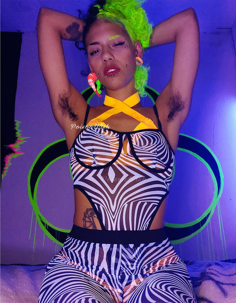 ボディビルダーヌードオンリーファンズ エロ 画像