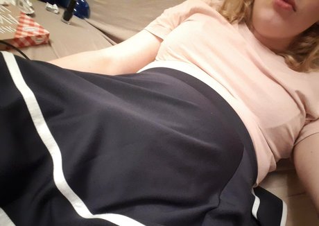 フェイシャルオンリーファンズ 無料ヌード 画像