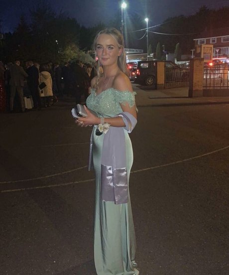 ダウンオンリーファン ホットヌード 写真