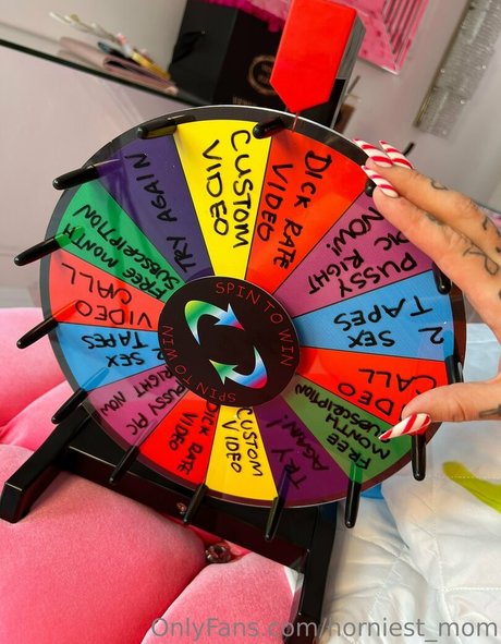 horniest mom セクシーなスター 写真