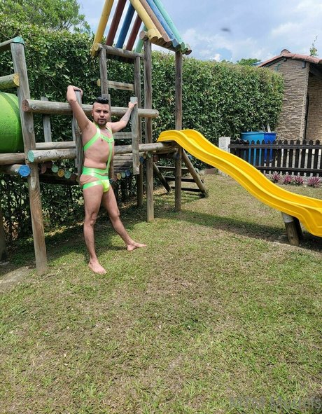 濃厚なヌードオンリーファンズ ホットヌード ギャラリー