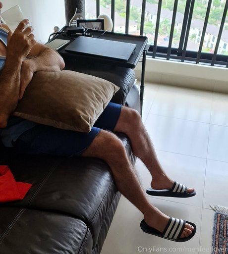 フィットネス熟女オンリーファンズ セクシー裸 画像