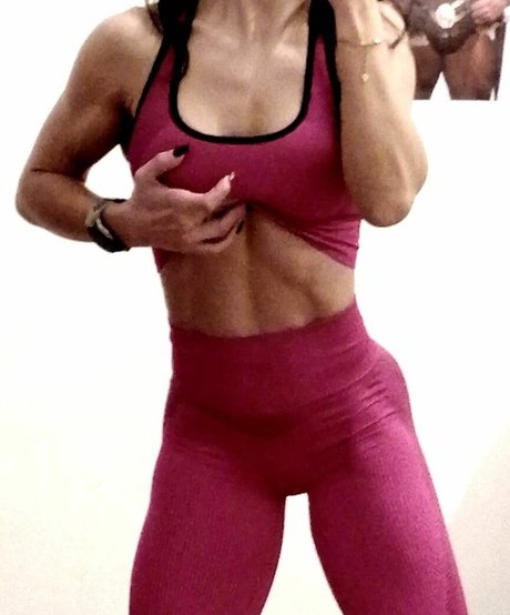 Alona Dolmatova アダルト女優 画像