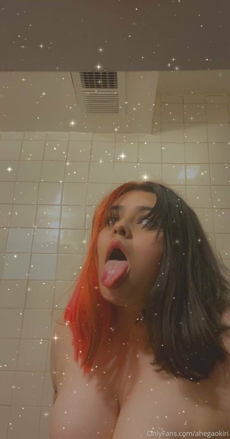 パイズリ オンリーファンズ 美しい 画像