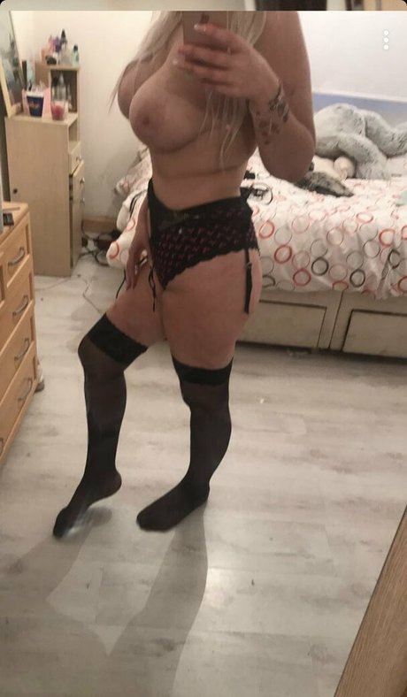 Curvygal Aberdeen ポルノスター ギャラリー