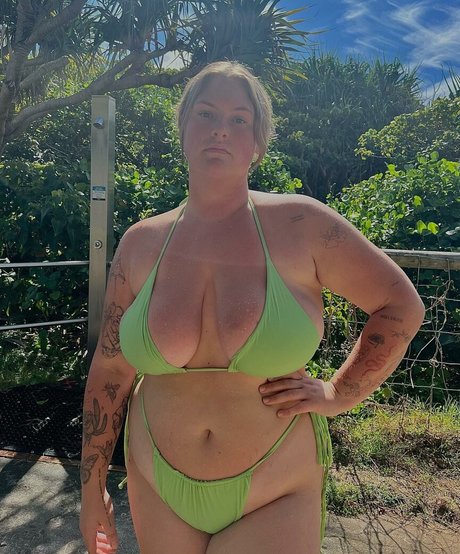 ぽっちゃりカップルオンリーファンズ アダルト無料 写真