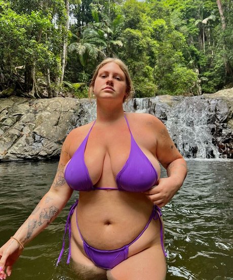 キッチンセックスオンリーファンズ 美しいポルノ 画像