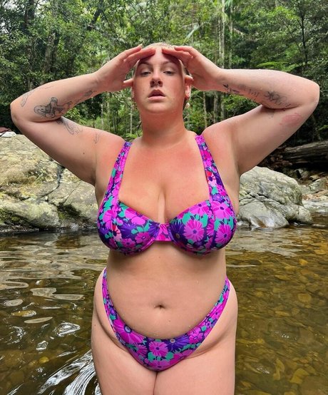 レズビアン乱交オンリーファンズ 美しいポルノ ギャラリー