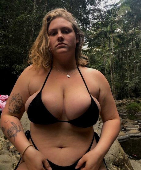 大きなお尻の黒人オンリーファンズ アートヌード アーカイブ